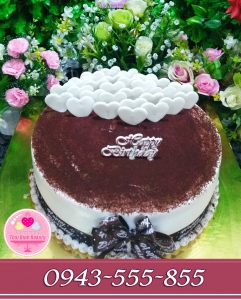 Bánh kem ca cao cắm tim