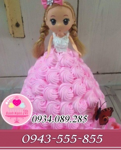 Bánh búp bê kết tóc 2 bên váy hồng xinh xắn