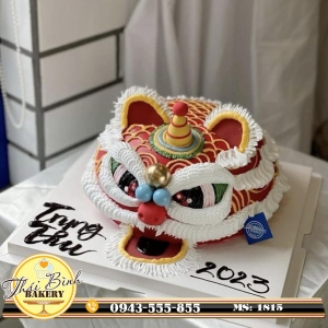 Bánh kem dựng đầu lân độc lạ