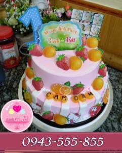 bánh kem 2 tầng in ảnh sinh nhật bé dâu cam tuổi