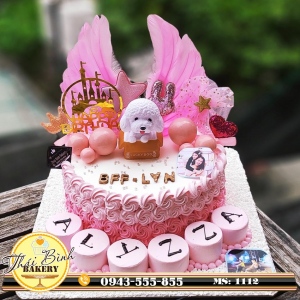Bánh kem chó ngồi hộp tông hồng tặng bạn ALYZZA