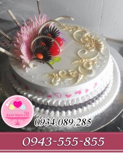 Bánh kem đẹp lung linh trang trí hoa socola