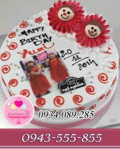 Bánh kem hoa chế mặt cười in ảnh bé gái Jumy đáng yêu