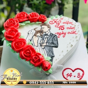 Bánh tim bắt hoa hồng vẽ hình vợ_chồng kỉ niệm 15 ngày cưới